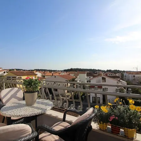 Apartment Major With Sea View